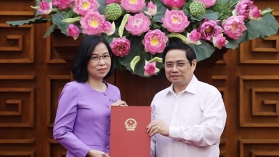 Thủ tướng trao quyết định bổ nhiệm bà Vũ Việt Trang giữ chức Tổng Giám đốc TTXVN